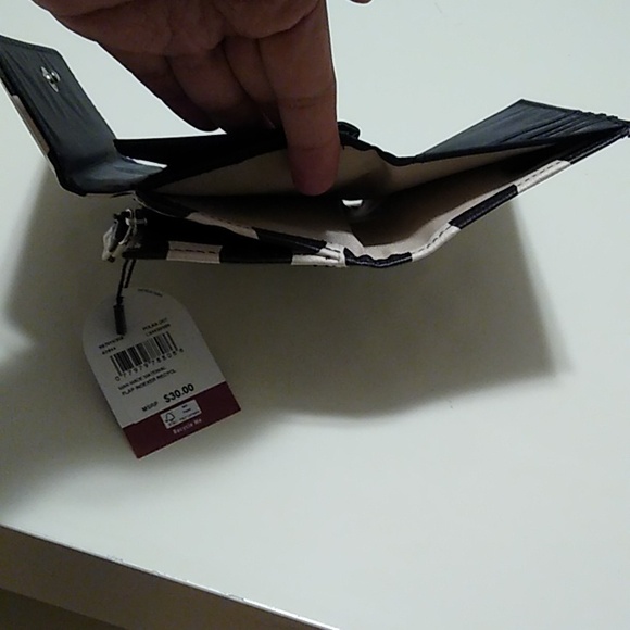 Beautiful wallet with polka dots, RFID protected - Picture 9 of 16